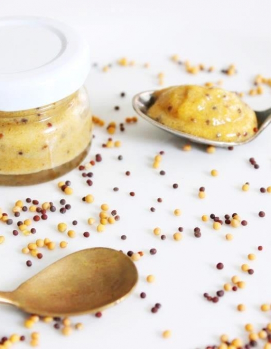 Frisch vom Wegesrand - Wildkräuter I Wildblumen Butter