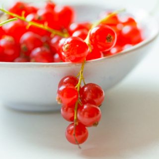 Fruchtig & Cremig: Stachelbeer Schmand Kuchen