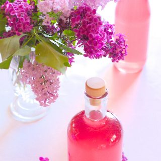 Klein, saftig, österlich: Möhren-Zimt Mini-Gugl